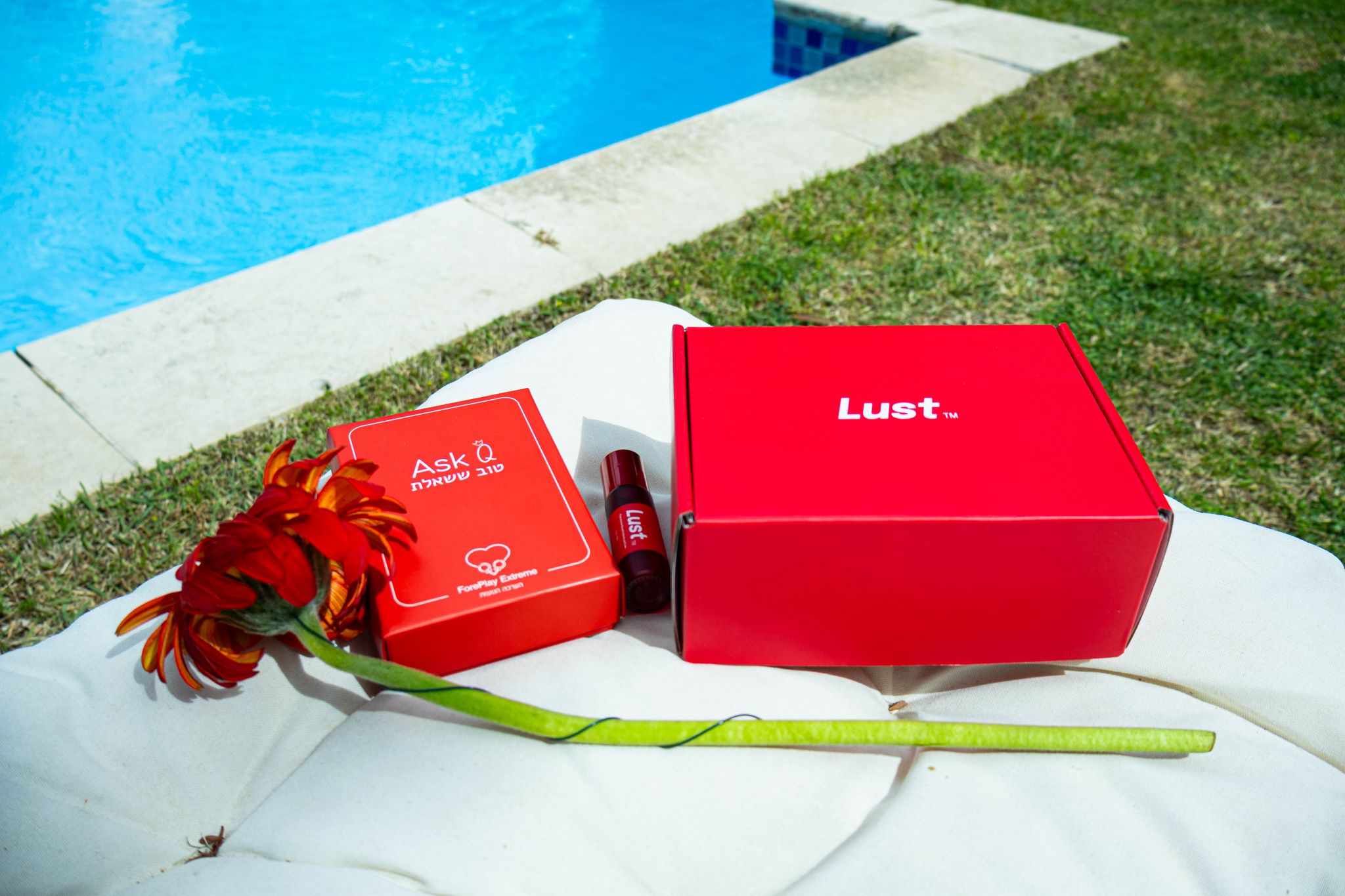 Couple + AskQ Pack